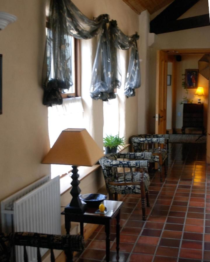 Гостевой дом The Courtyard Guesthouse Бунратти-16