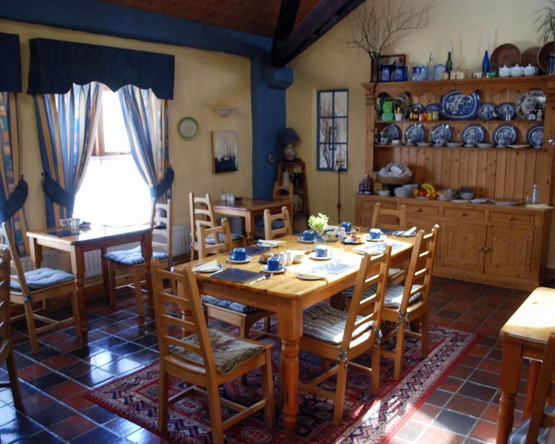 Гостевой дом The Courtyard Guesthouse Бунратти