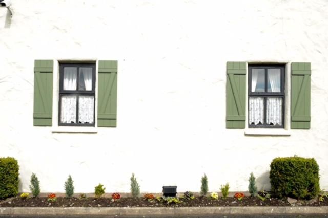Гостевой дом The Courtyard Guesthouse Бунратти-20