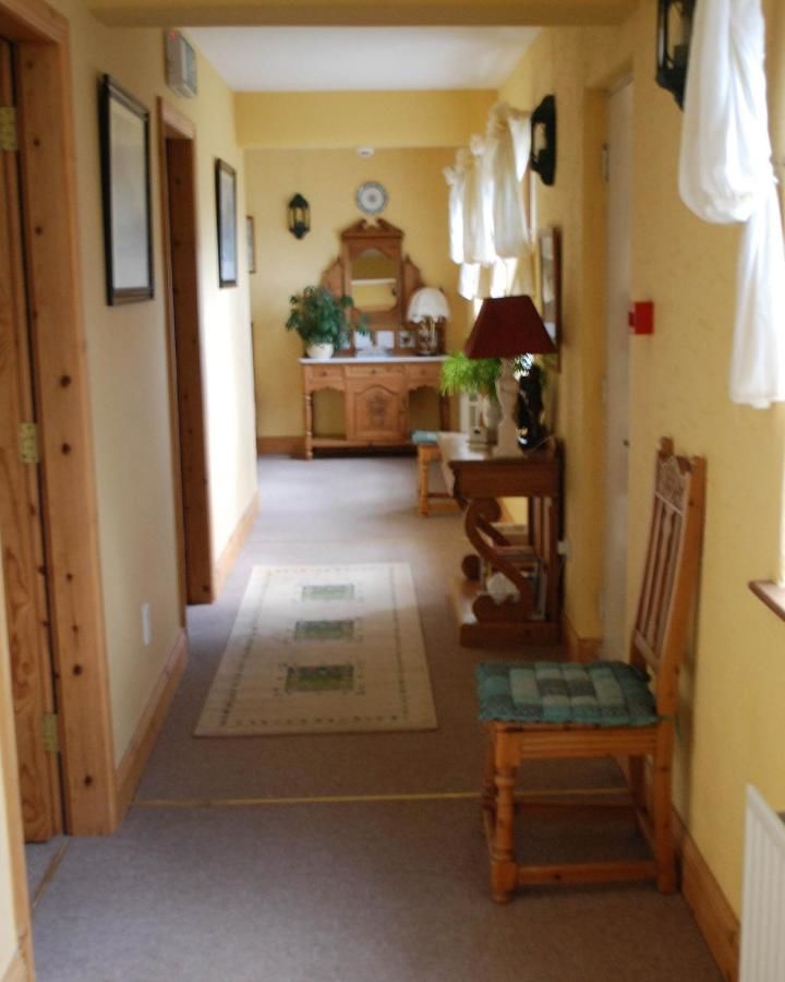 Гостевой дом The Courtyard Guesthouse Бунратти