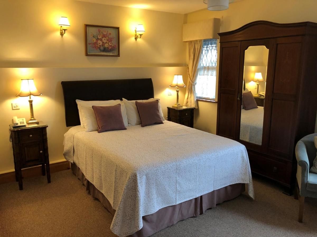 Гостевой дом The Courtyard Guesthouse Бунратти